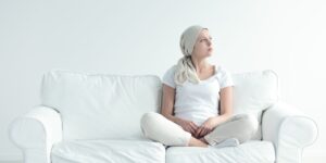 Scopri di più sull'articolo Quando  ricrescono i capelli dopo la chemio?
